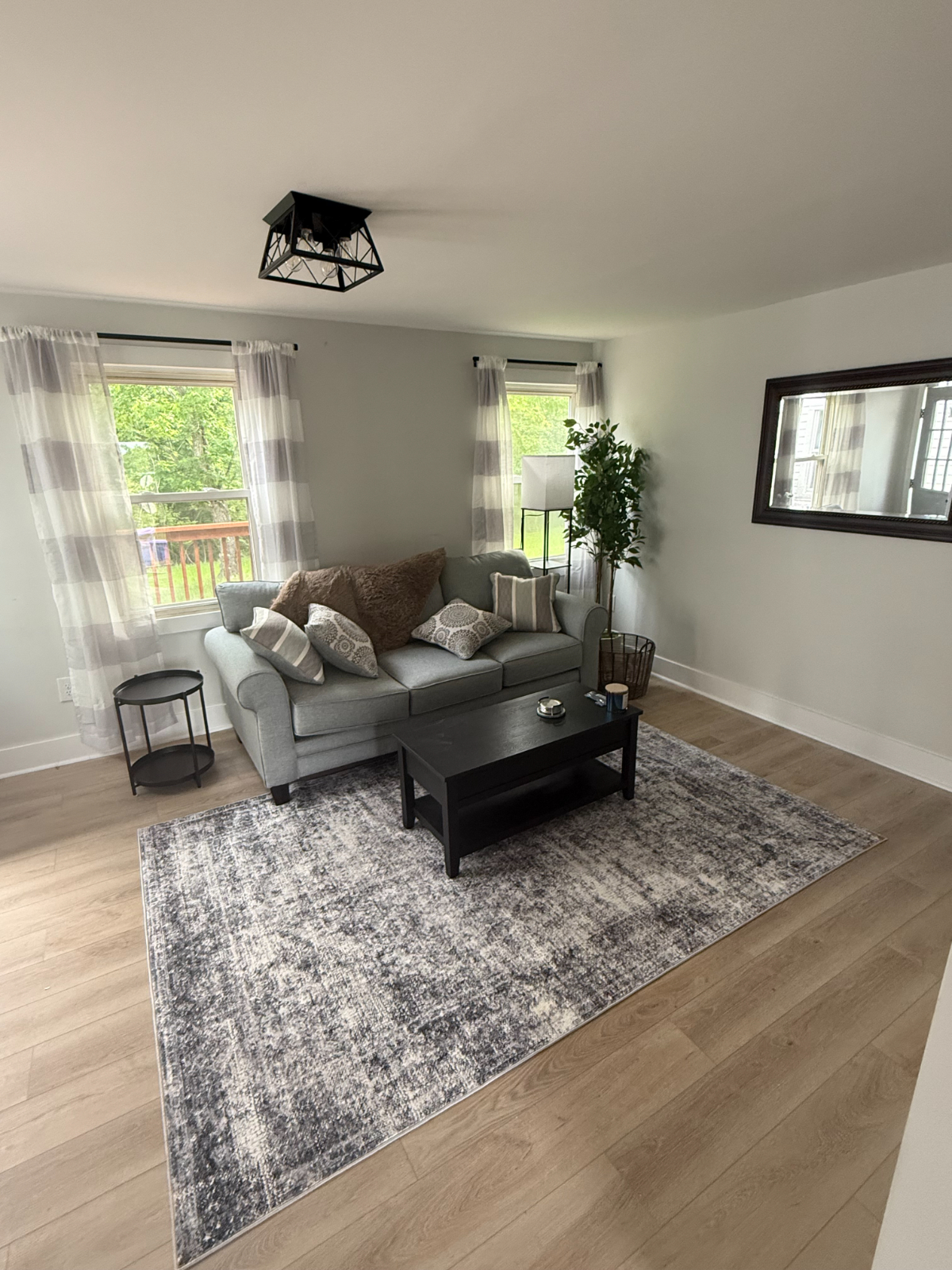 Newly Remodeled Fourplex in Oak Ridge - Photo 4