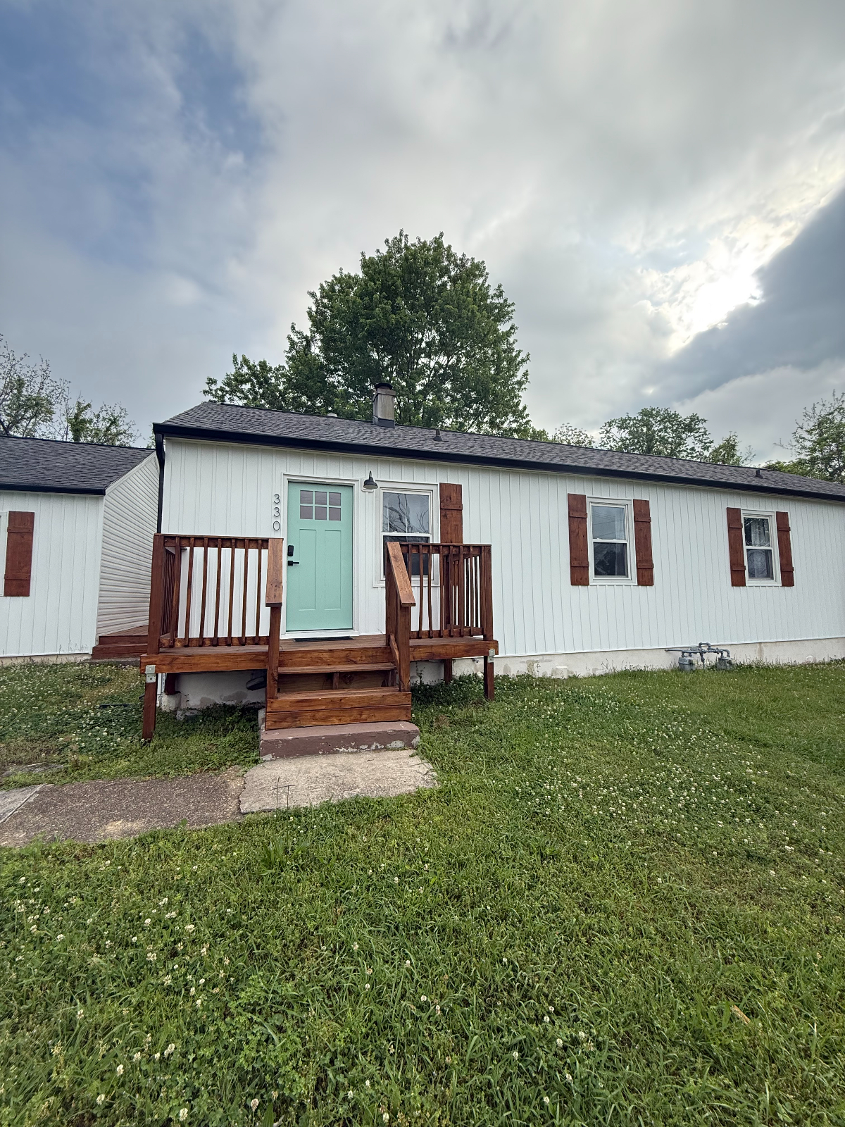 Newly Remodeled Fourplex in Oak Ridge - Photo 8