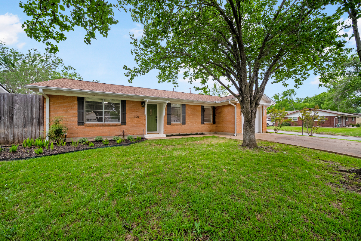 The Gathering Spot - College Station Home - Photo 6