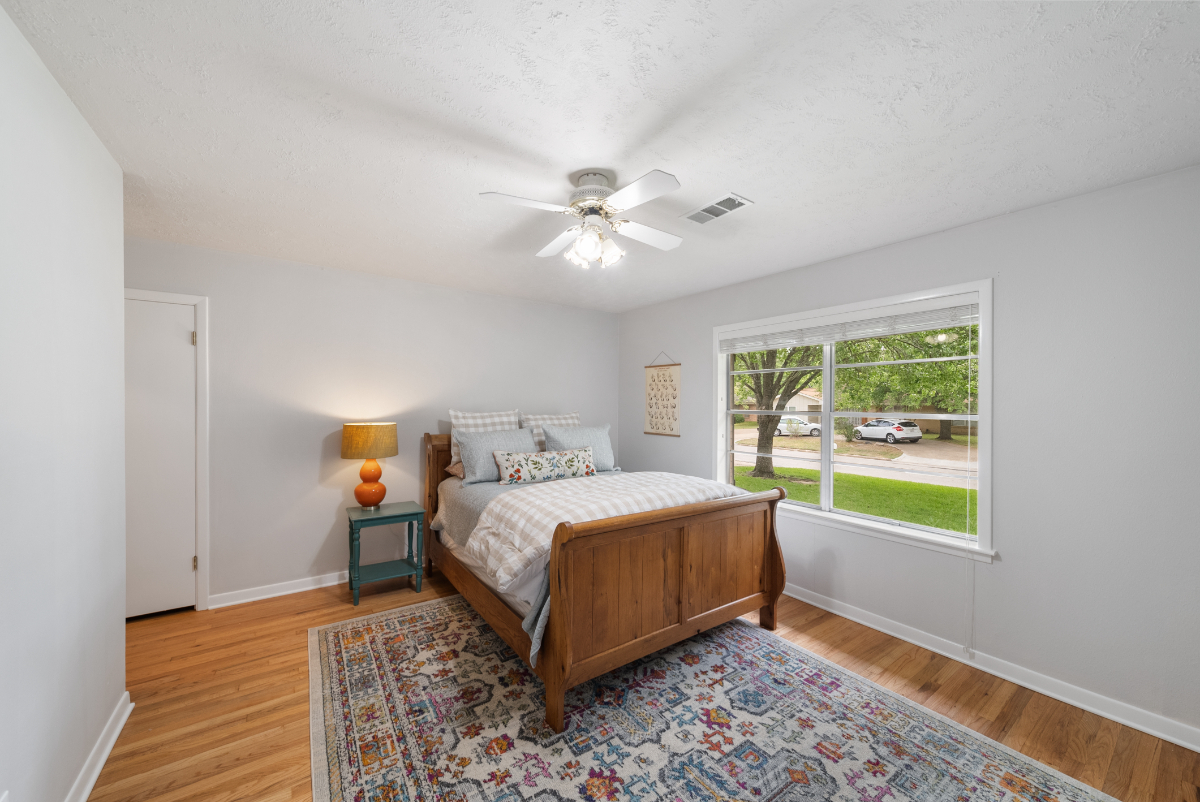 The Gathering Spot - College Station Home - Photo 8