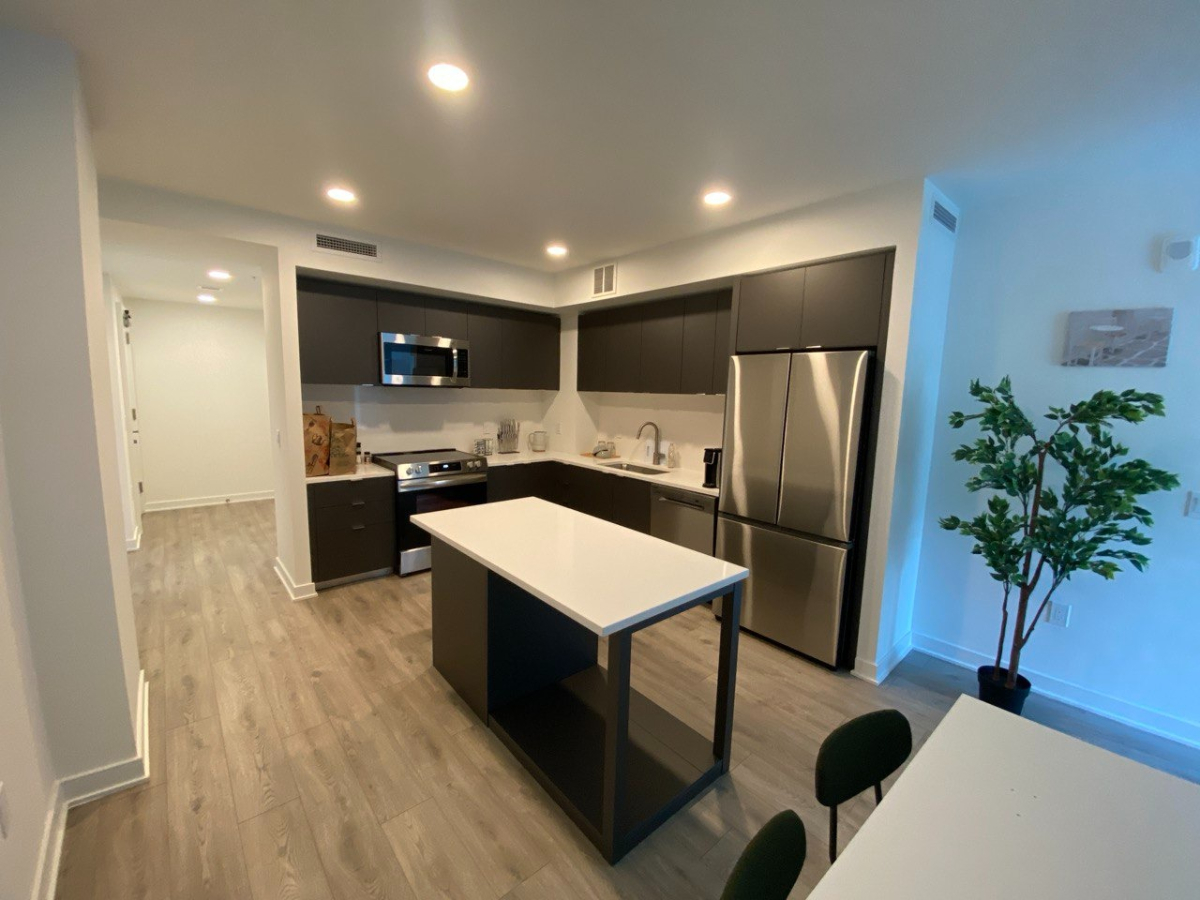 Furnished Room at Union Market - Photo 4