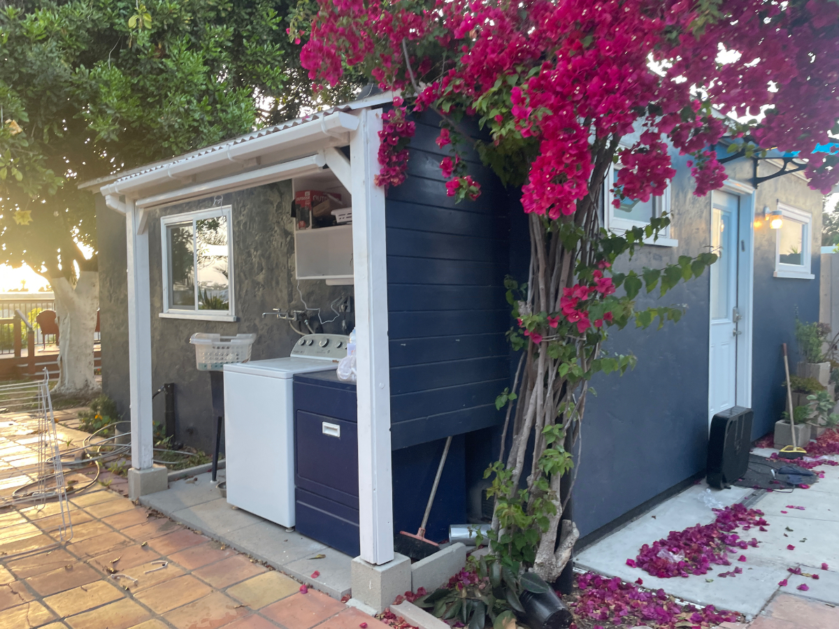 Private ADU with sunset deck - Photo 4