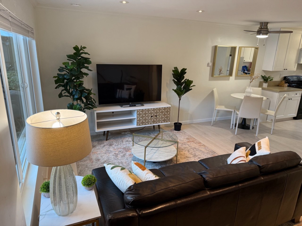 Normal Heights 1st Floor Unit 2BR/1BA, Pet OK, WD - Photo 1