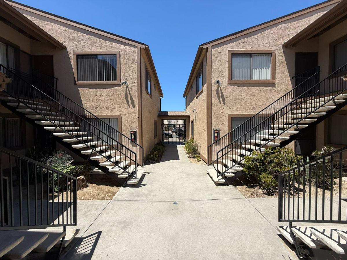 Normal Heights 1st Floor Unit 2BR/1BA, Pet OK, WD - Photo 5