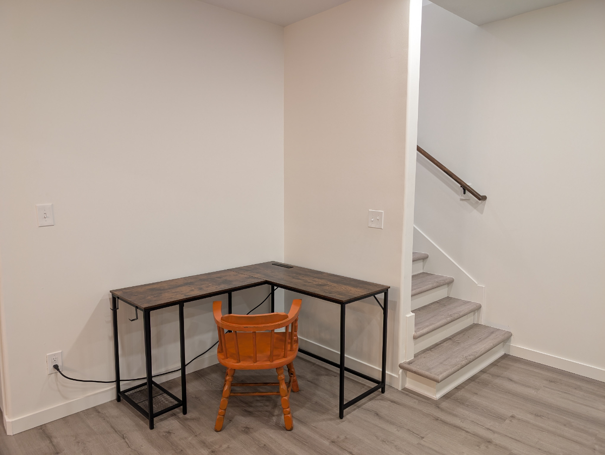 2nd Floor, East Bedroom - Photo 7