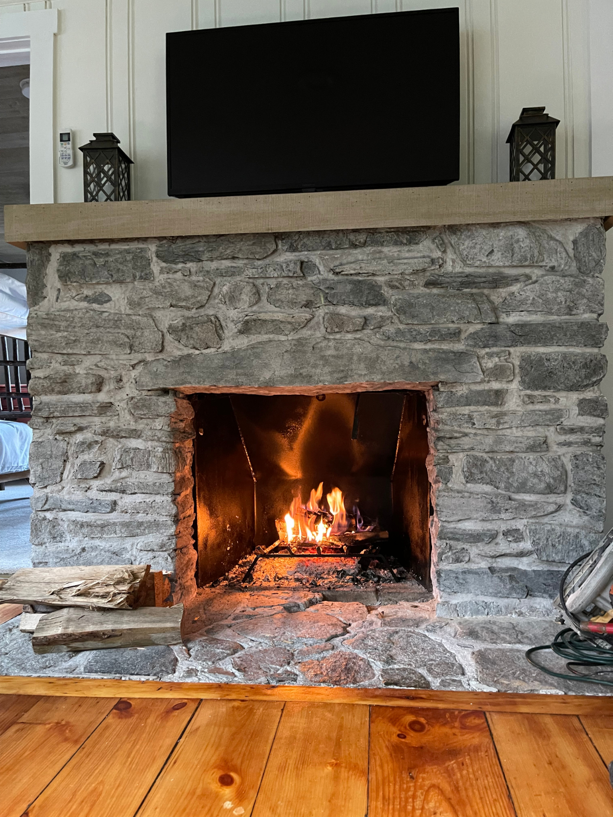 Cozy Mount Pine located in Wardsboro VT - Photo 3