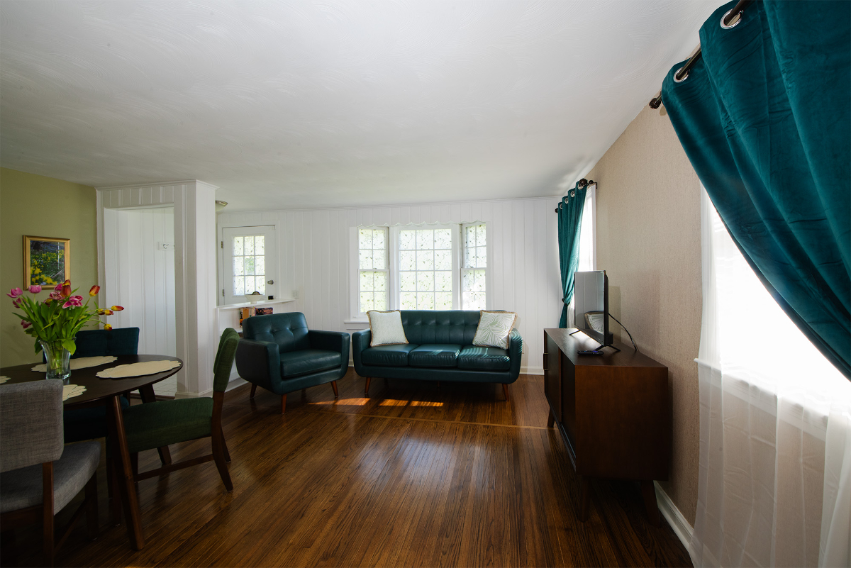 Cozy fully furnished 2 bedroom home in Greece NY/Near hospitals, shopping & highways - Photo 1
