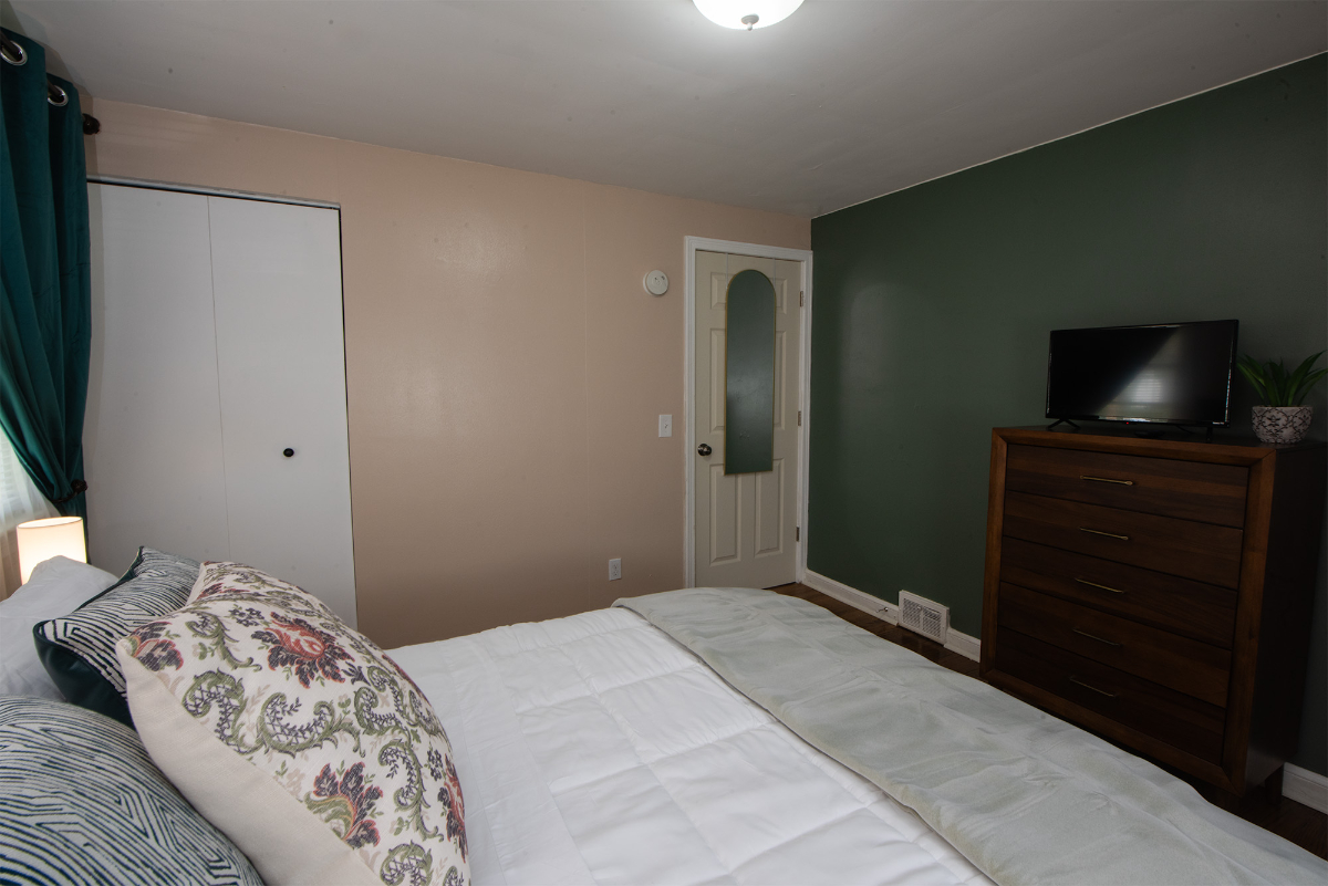 Cozy fully furnished 2 bedroom home in Greece NY/Near hospitals, shopping & highways - Photo 8
