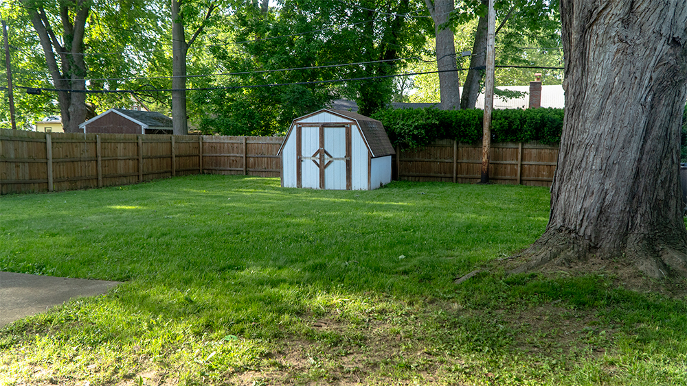 Cozy fully furnished 2 bedroom home in Greece NY/Near hospitals, shopping & highways - Photo 11