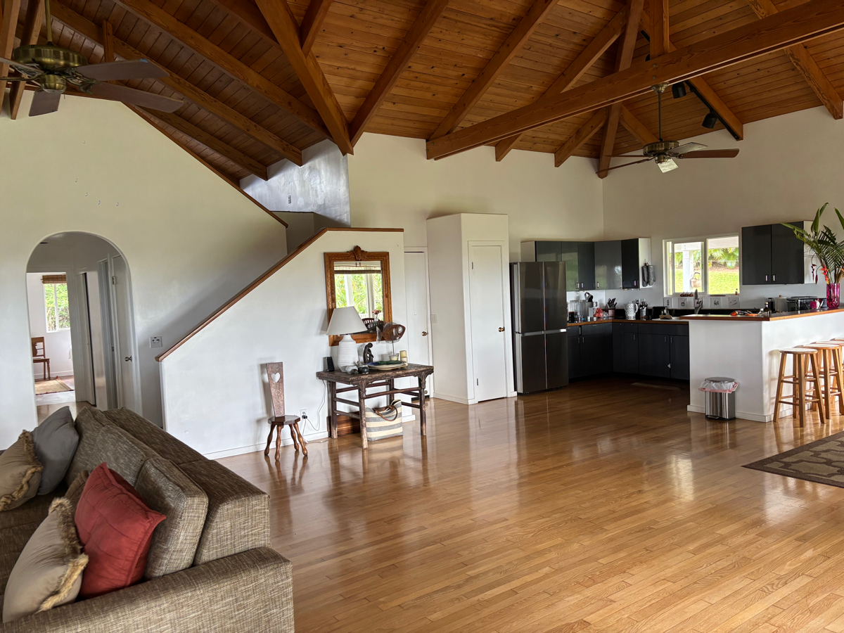 Plantation style house with fantastic ocean views - Photo 3