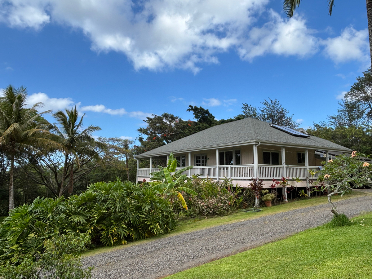 Plantation style house with fantastic ocean views - Photo 2