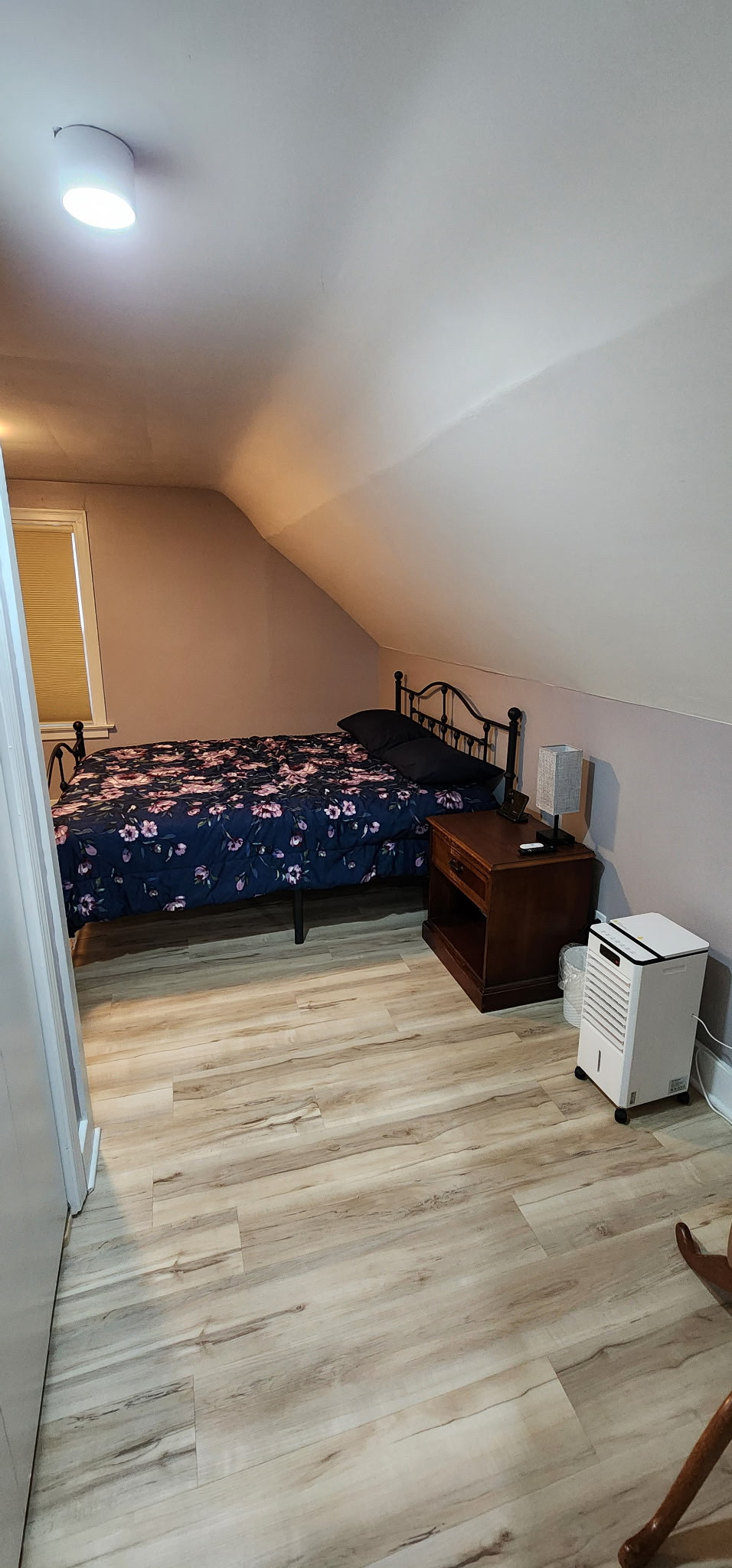 Newly renovated - Photo 8