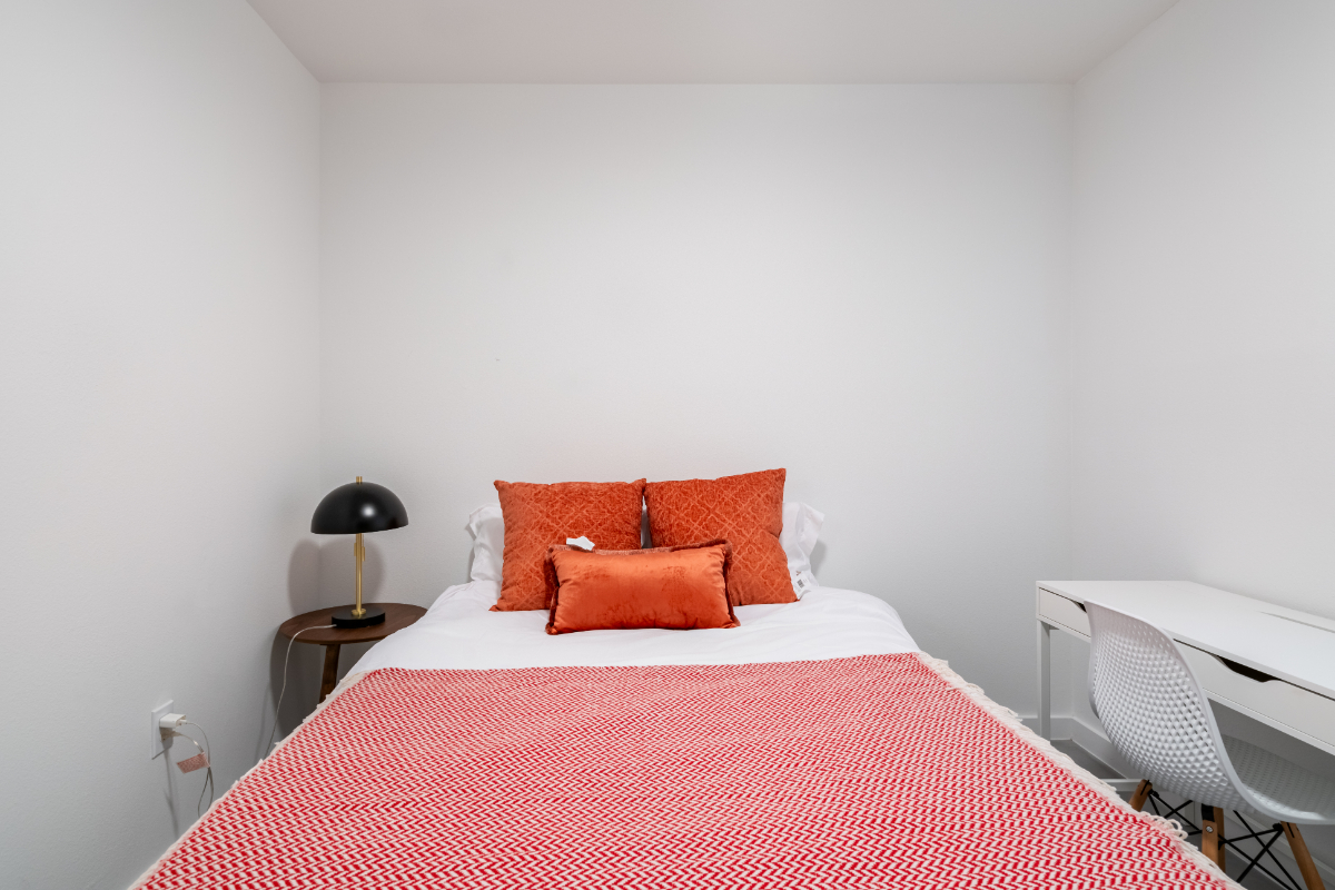 Furnished Private Room at Downtown - Photo 2