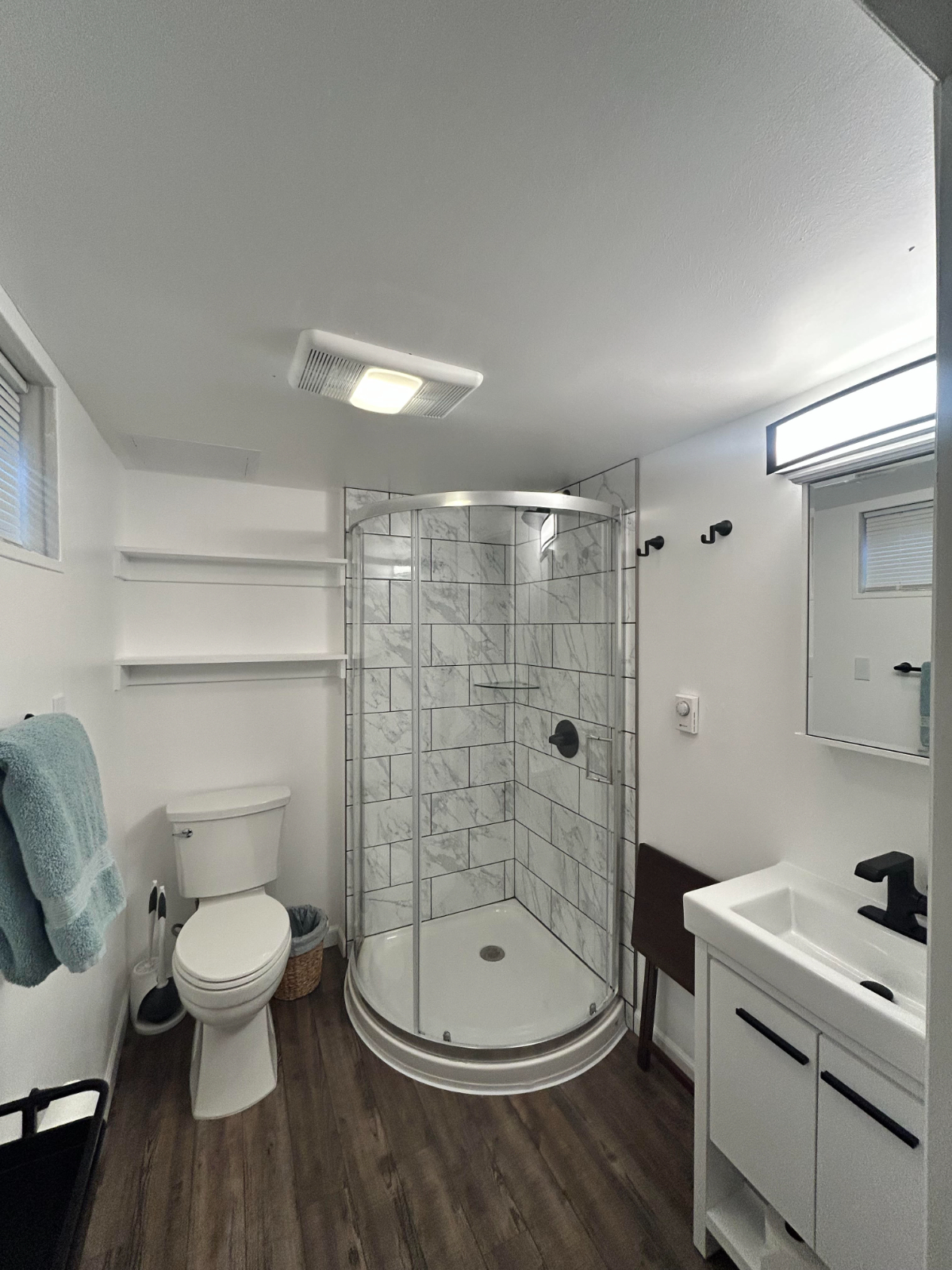 Beautifully remodeled unit, quiet Cheyenne neighborhood. Garage parking. Unit A - Photo 3