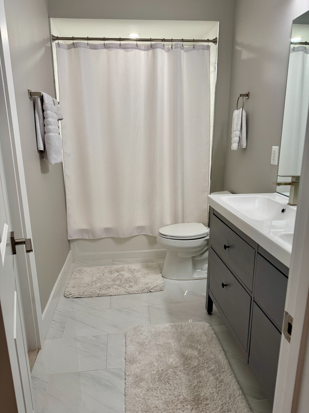 Private bedroom with insuite bathroom near Washington DC VA Medical Center, Medstar, Children's and  - Photo 2