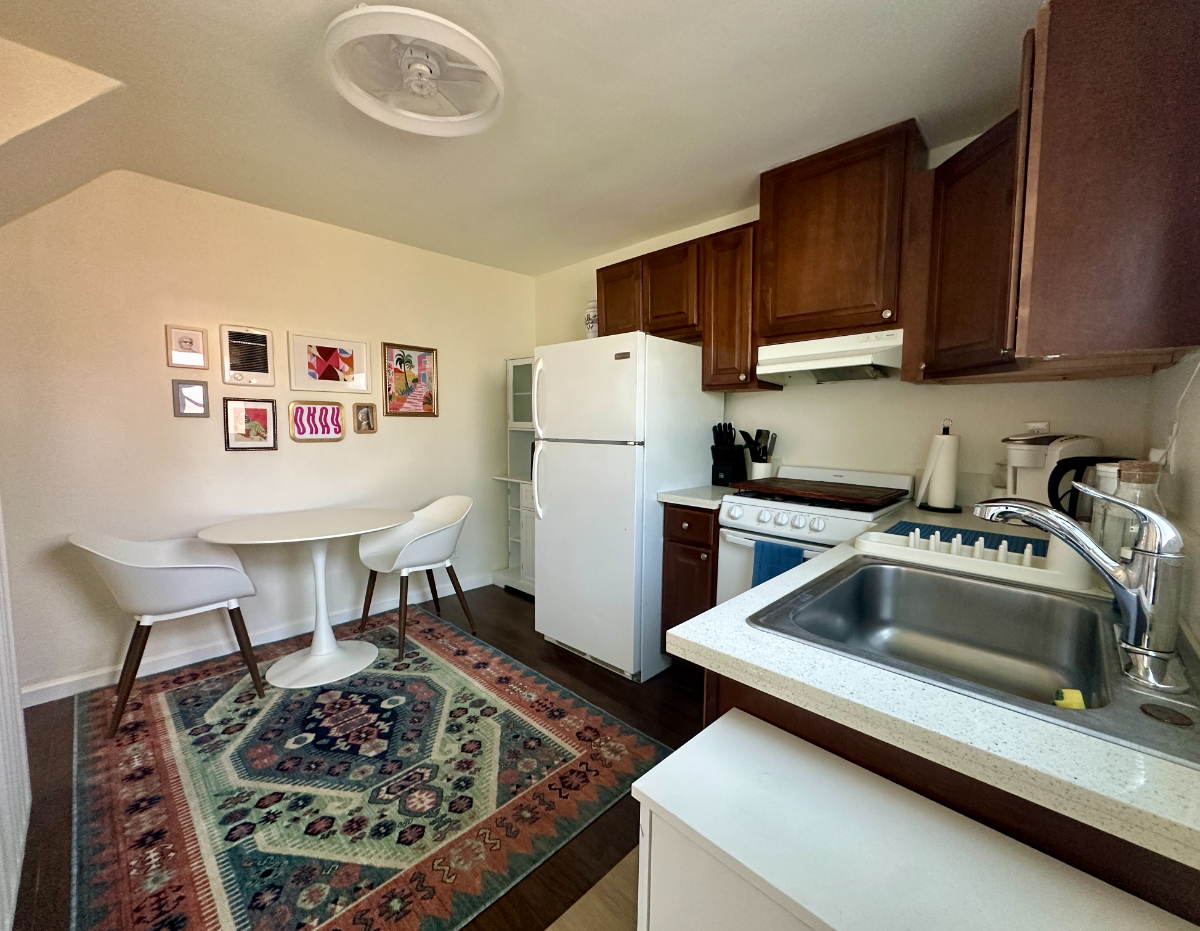 1 Bedroom 1 Bath Private Unit in the Heart of San Diego's North Park with all new furnishings, easy free parking, W/D, backyard hens,... - Photo 4