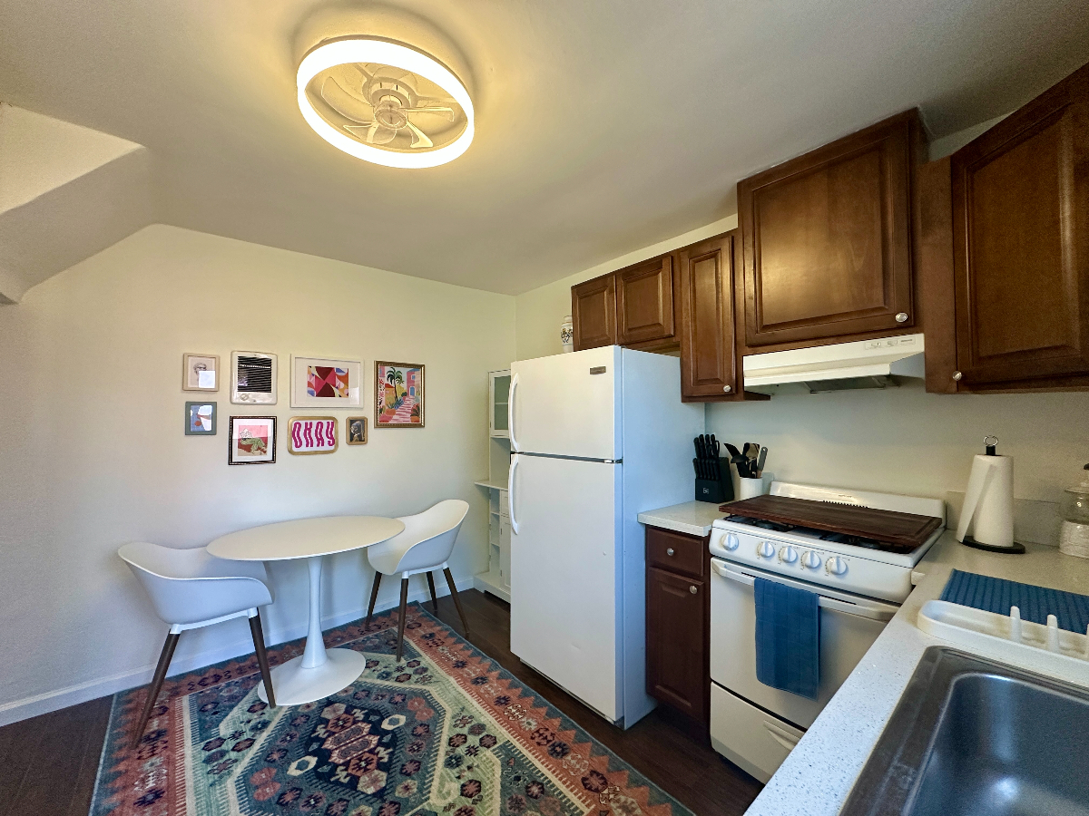 1 Bedroom 1 Bath Private Unit in the Heart of San Diego's North Park with all new furnishings, easy free parking, W/D, backyard hens,... - Photo 5