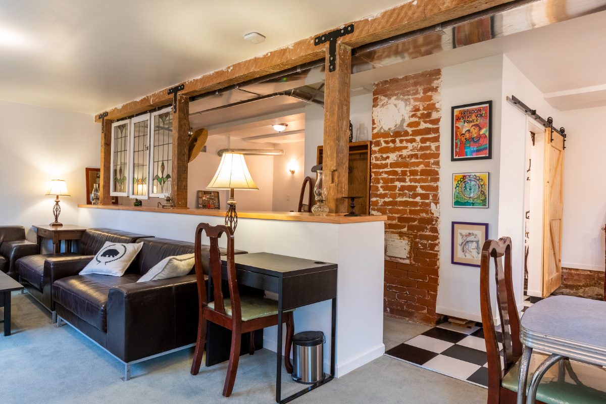 Sunny/Spacious Garden Apartment with 2 Queen Beds & Hot Tub, Near SF Hospitals, Welcomes Trans Families! - Photo 3