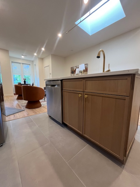 Stylish, Fully Furnished 2-Bedroom Retreat in Historic Bloomingdale - Photo 9