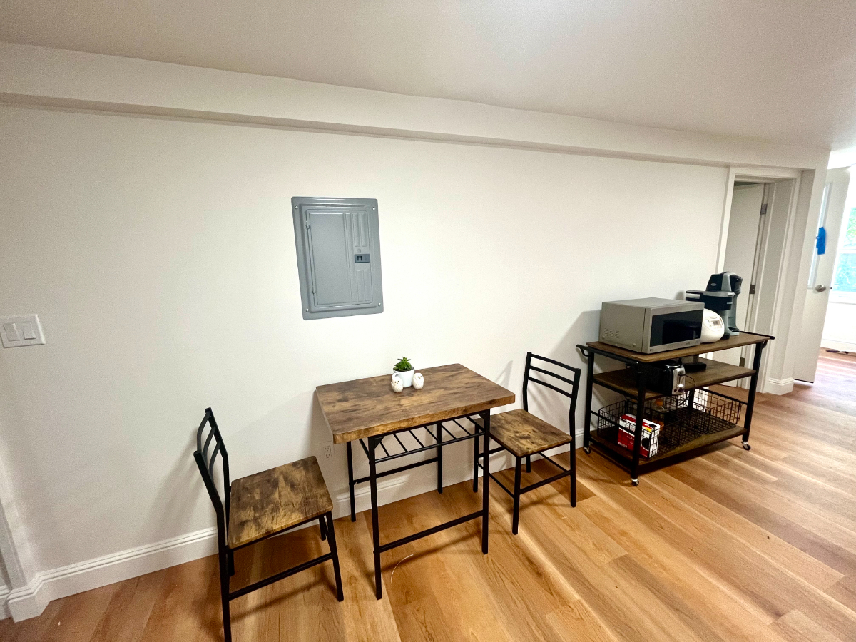 1-BR Private In-Law Apartment Fully Furnished & Utilities Included - Prime Walkable Neighborhood - Photo 3