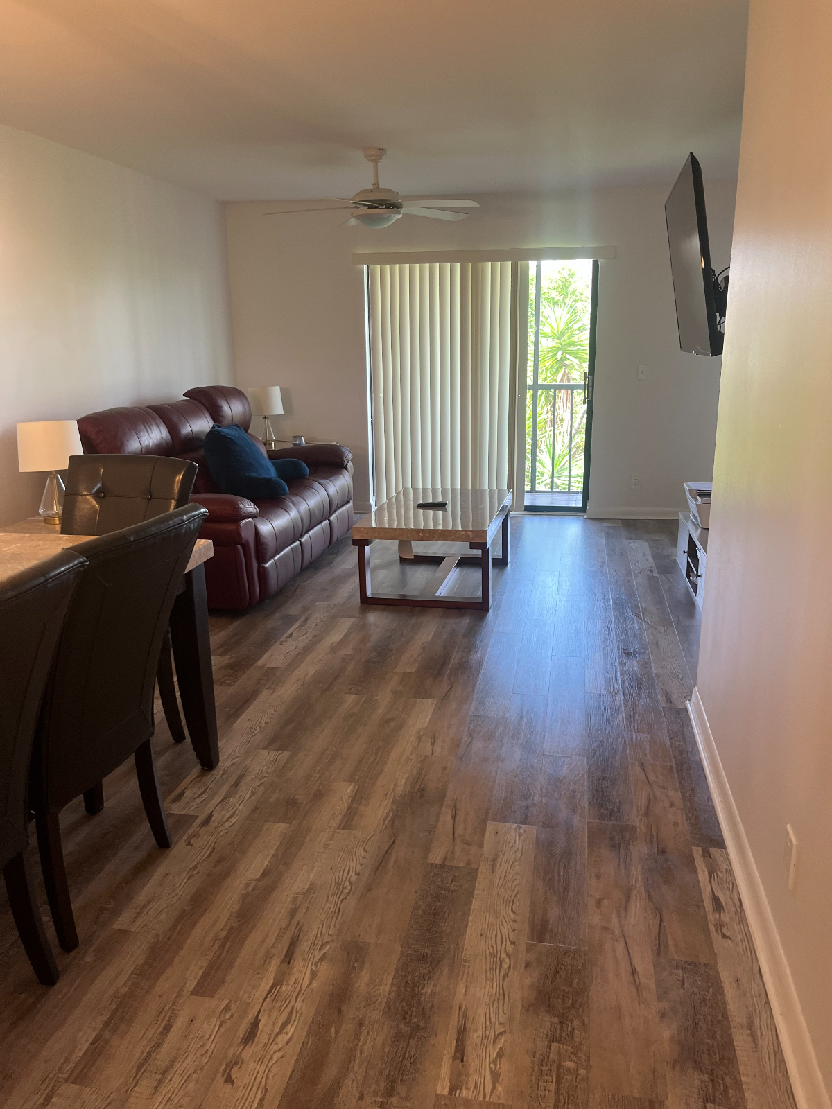 Condo for rent by room. Suite and Room with separate Bath Or Whole apartment. Suite is $2500 a mont - Photo 3