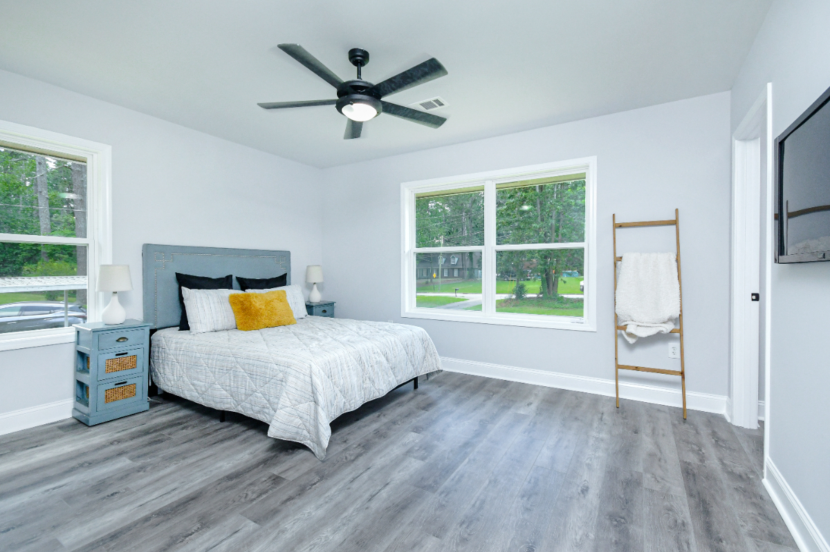 Private Queen Suite w/ bath, closets & smart TV