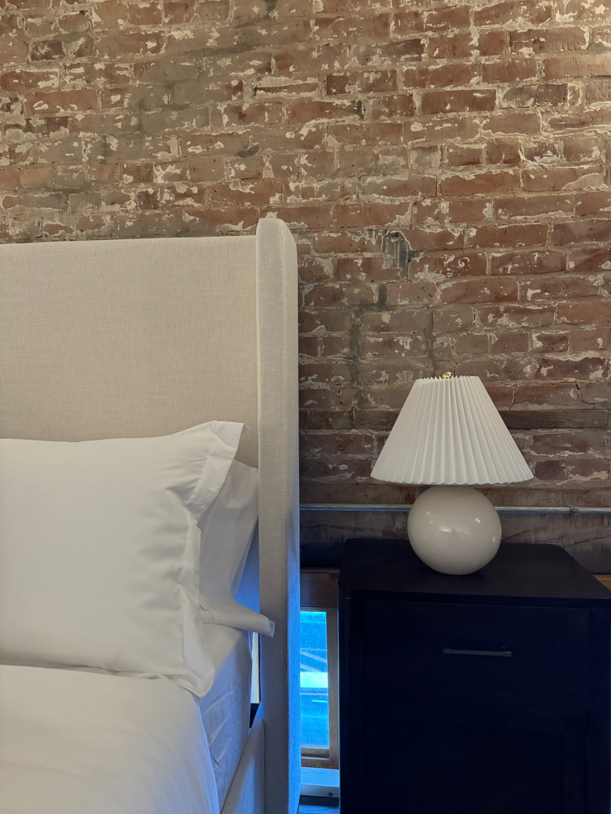 True Loft- Baggs Square, walking distance to Wynn Hospital, train station - Photo 1