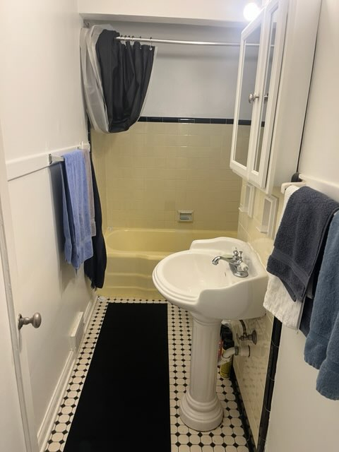 Furnished 2 bedroom walking distance to Strong and Highland hospital - Photo 3