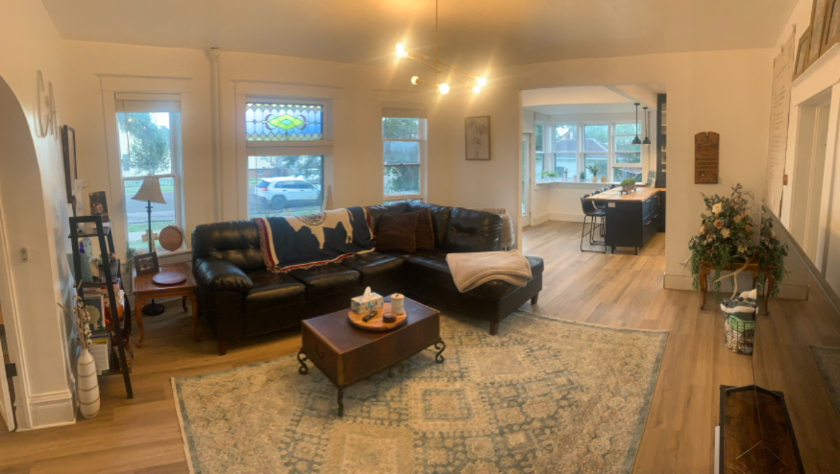 Cozy and Modern 2 bedroom Stay - Photo 2