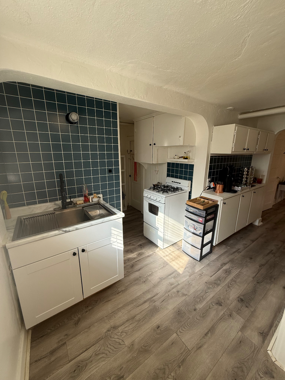 Cozy and Modern 2 bedroom Stay - Photo 4