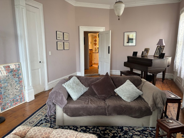 Bedroom 1 in Spacious, Elegant House Near Hospitals - Photo 8