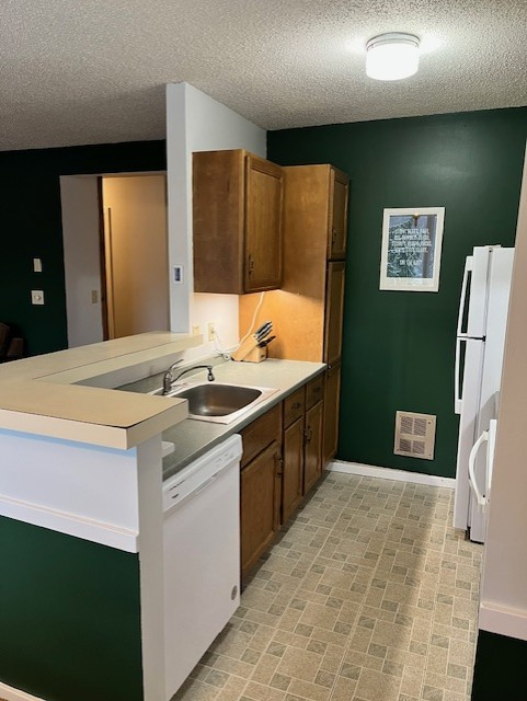 LARGE - 2ba 2ba clean Mountainside/view condo - Photo 11