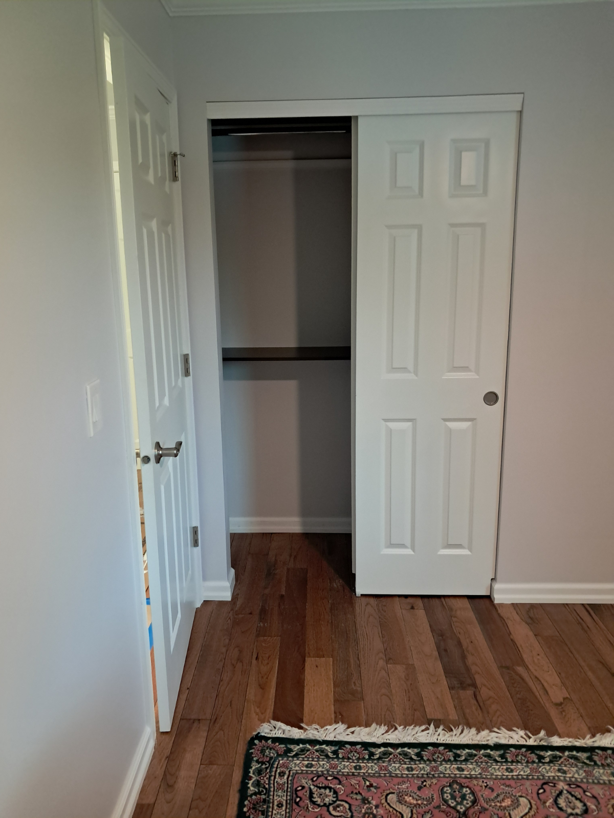 Fully Furnished Room with Private Bath in Spacious Shared Home - Photo 11