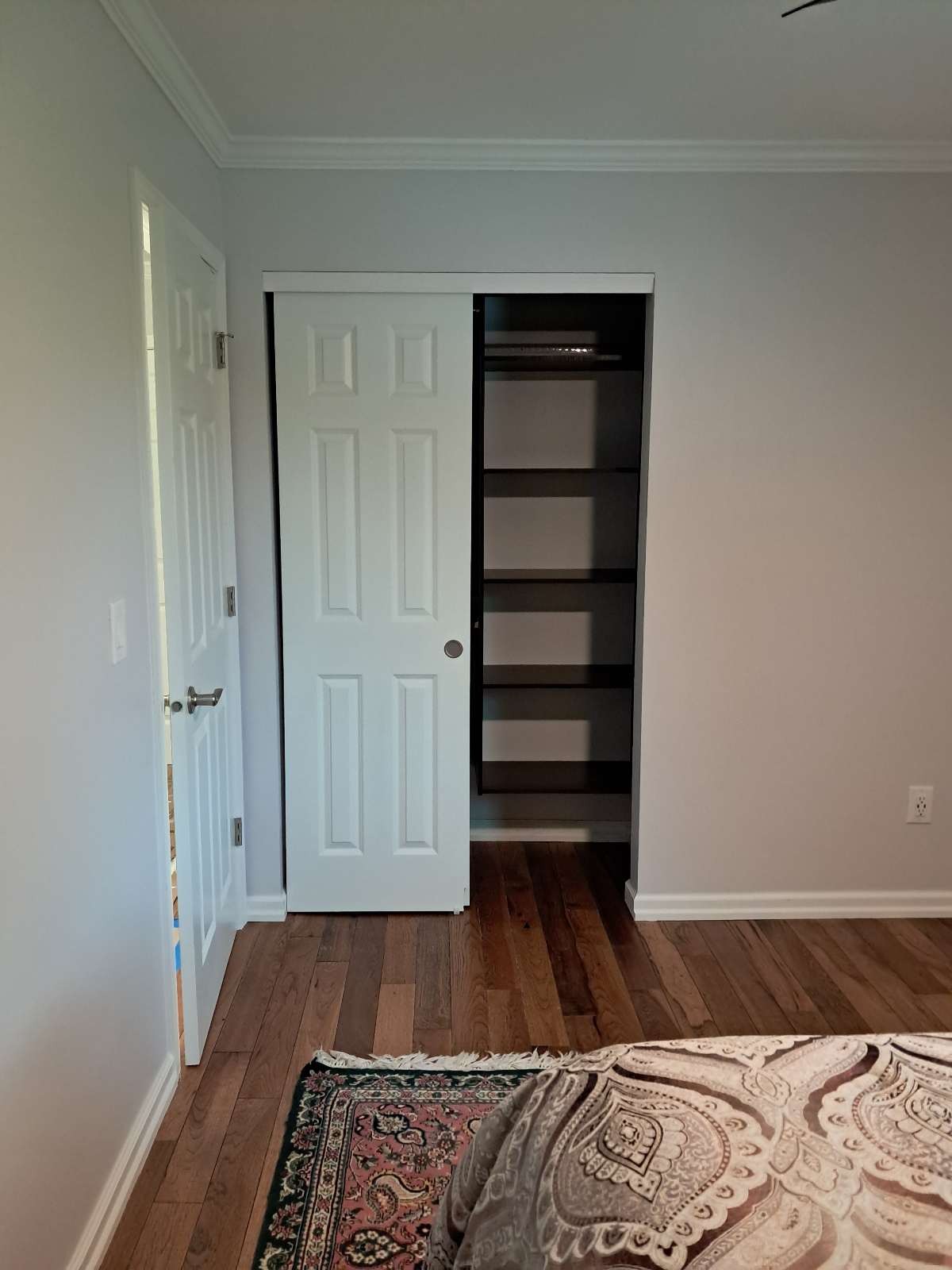 Fully Furnished Room with Private Bath in Spacious Shared Home - Photo 12