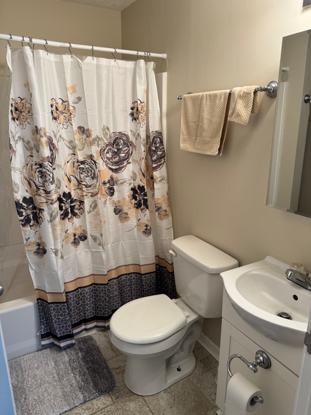Private Backyard Cottage - Photo 3