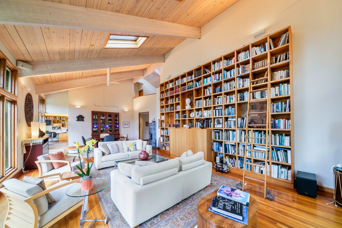 Custom Contemporary Home in Rural Setting yet Minutes to all Amenities - Photo 8