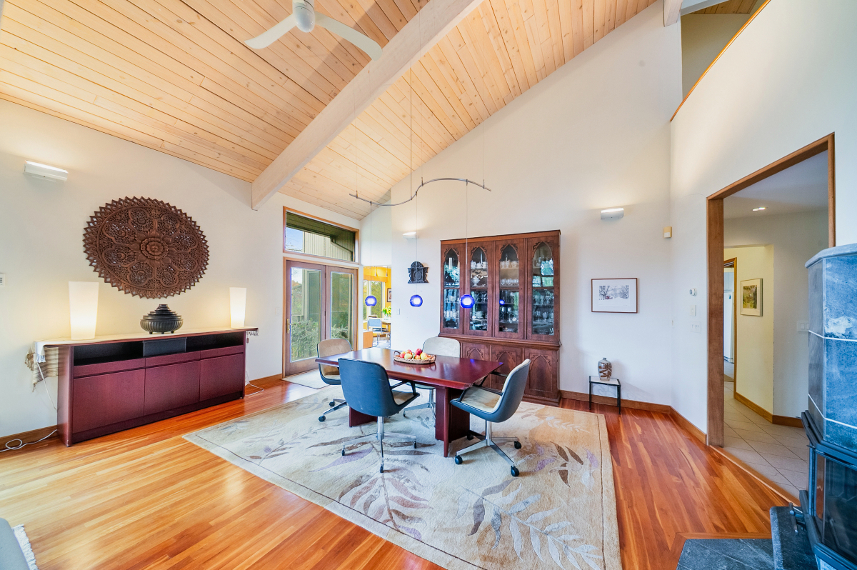 Custom Contemporary Home in Rural Setting yet Minutes to all Amenities - Photo 9