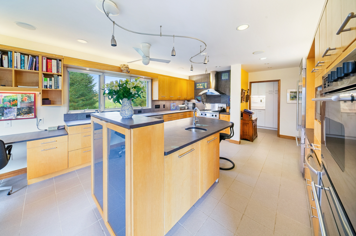 Custom Contemporary Home in Rural Setting yet Minutes to all Amenities - Photo 11
