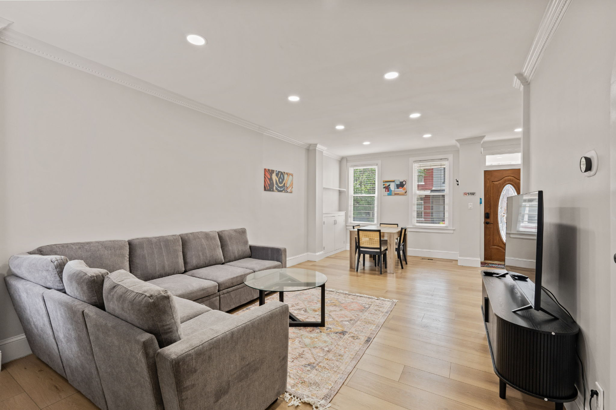 DC Shaw Home - Photo 5
