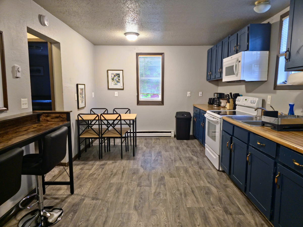 3 Bedroom Apartment near Downtown