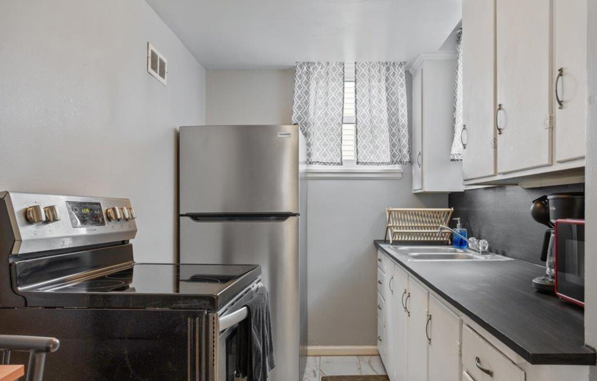 Furnished 1-Bed/1-Bath House in Quiet Neighborhood - Photo 5