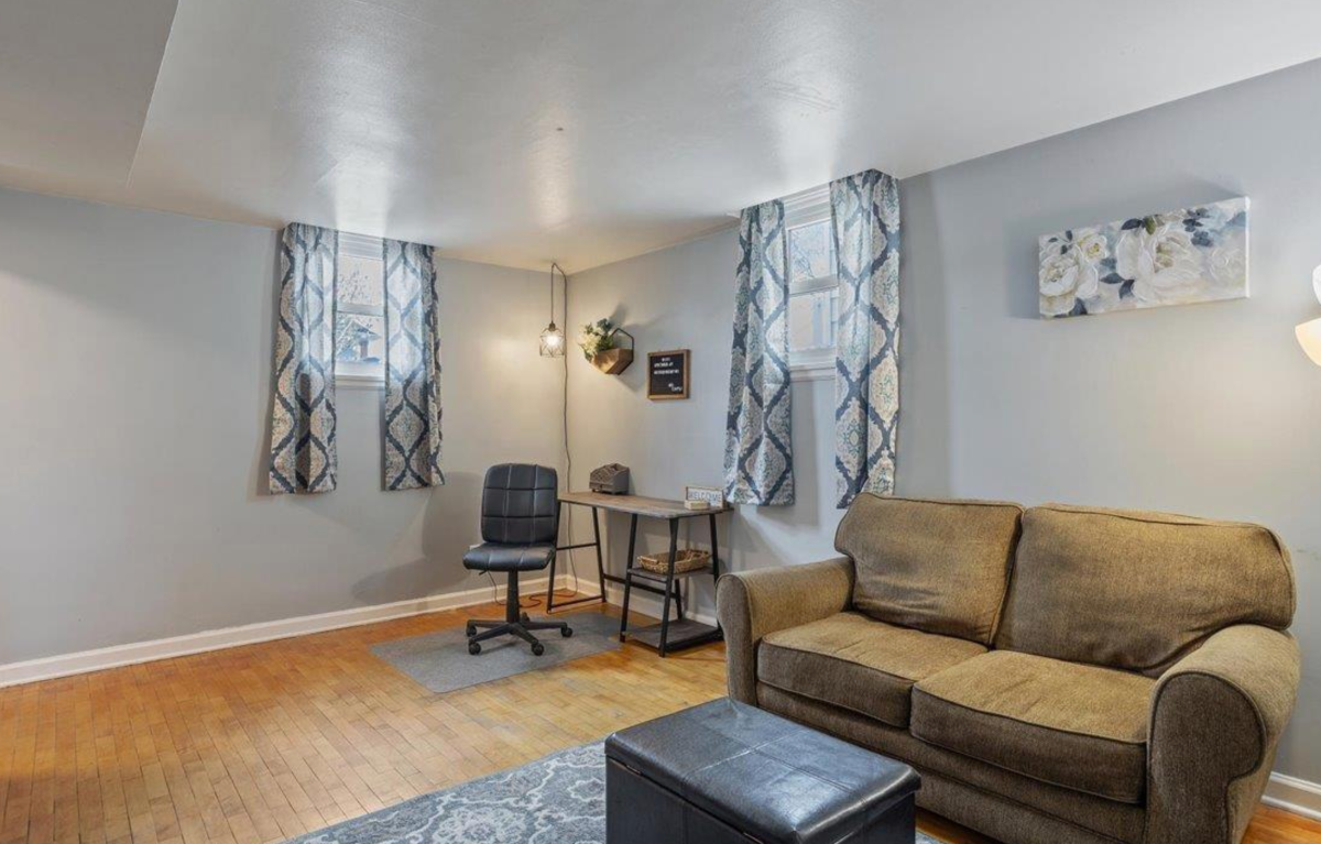 Furnished 1-Bed/1-Bath House in Quiet Neighborhood - Photo 3