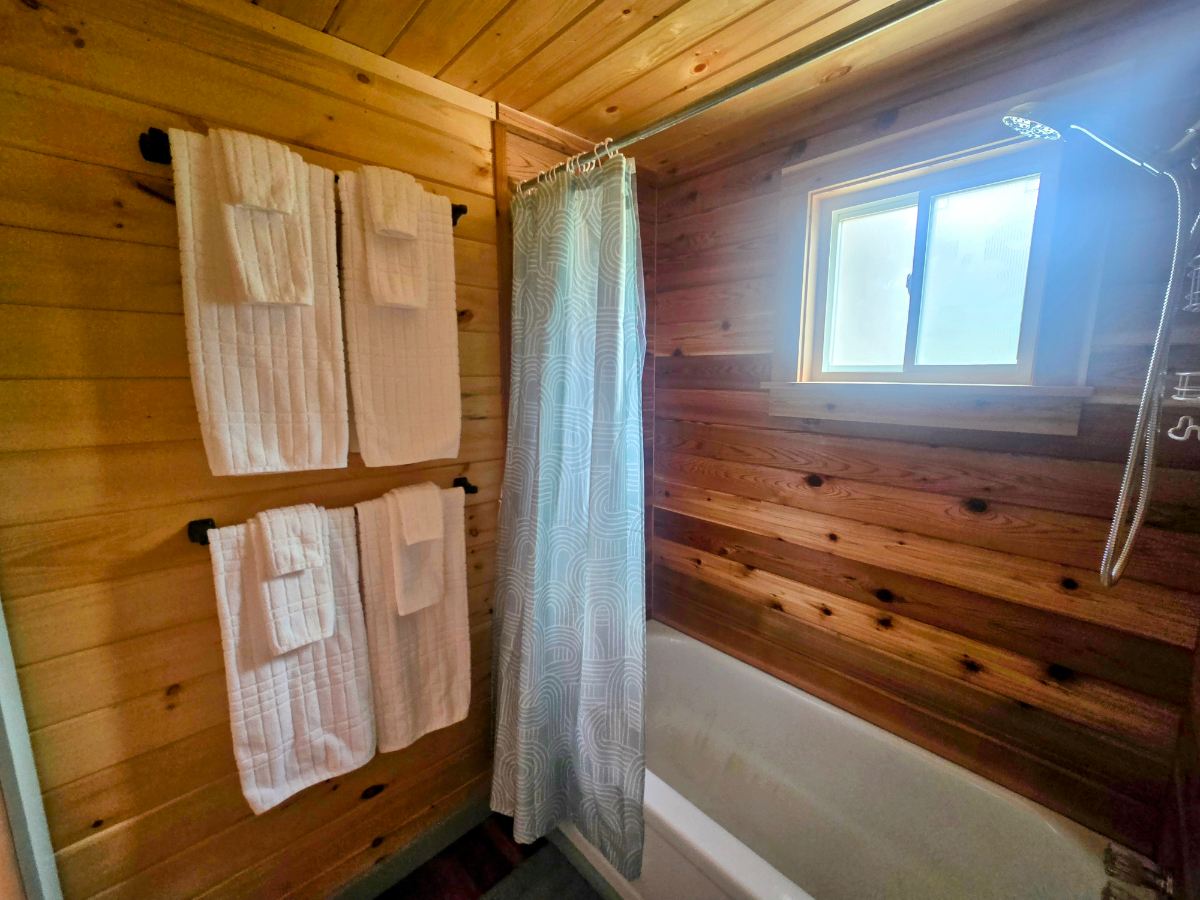 Whippoorwillow Cabin 2/1 - Photo 2