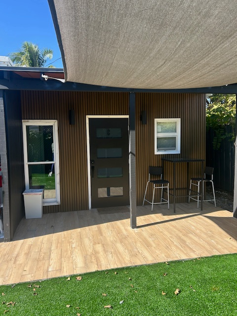 Modern  bedroom Bliss,  near Coral Gables area