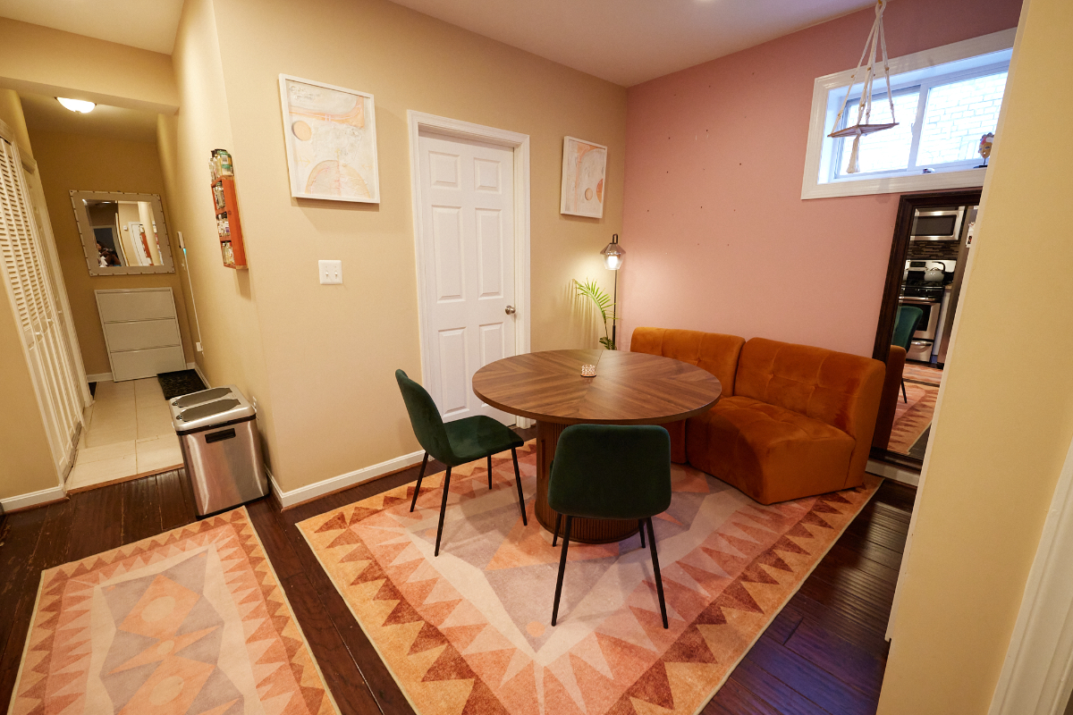 Top-Floor 2BR Condo in Prime Location - Fully Furnished & All Included - Photo 12