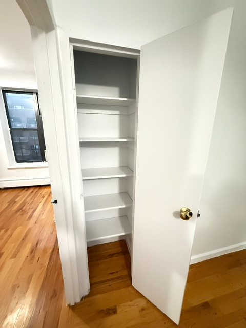 Complete One Bedroom Apartment - In Washington heights - Photo 5