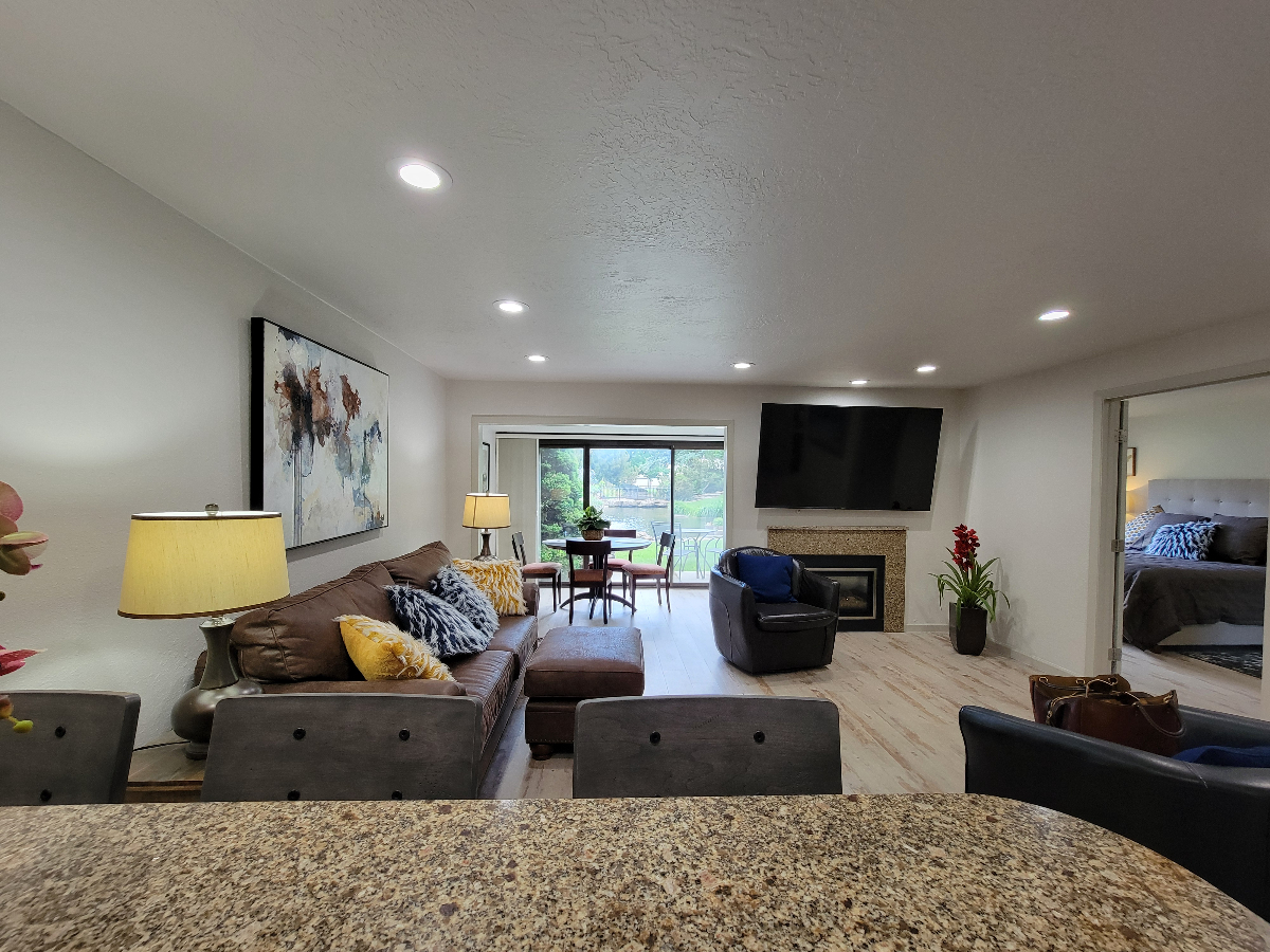 Bright, Comfy Condo Near Boise Towne Square Mall--with Pool Access & Walkable Trails - Photo 4