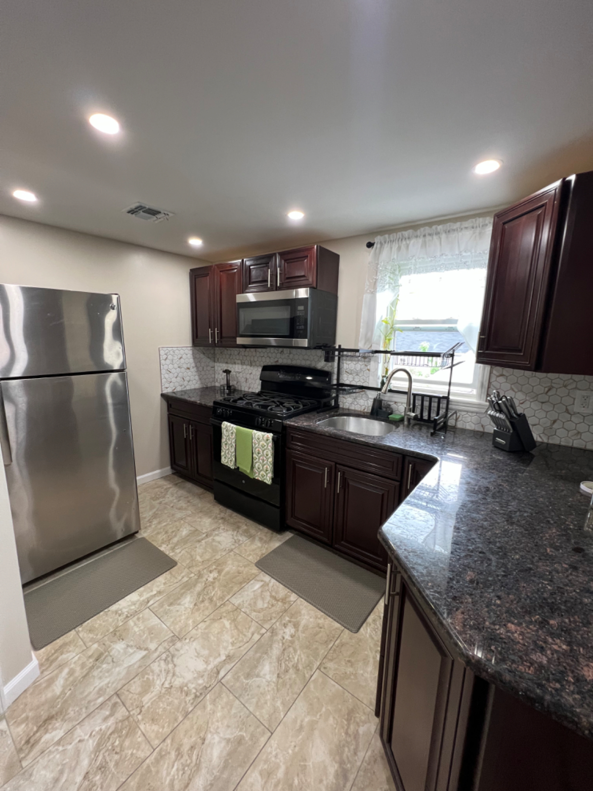 Cozy Apartment in Uniondale, Nassau County - Photo 7