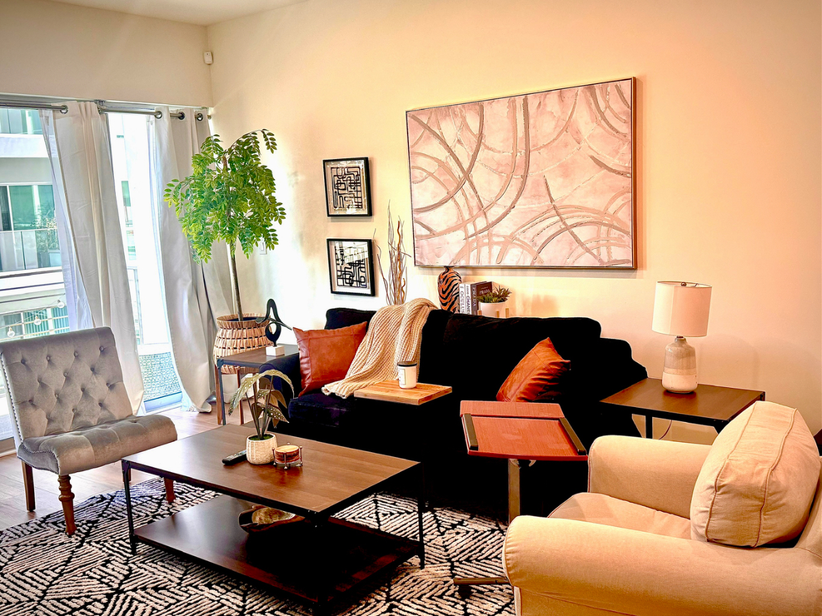 Huge Hollywood Private Entry En-Suite - Doorman - Photo 6