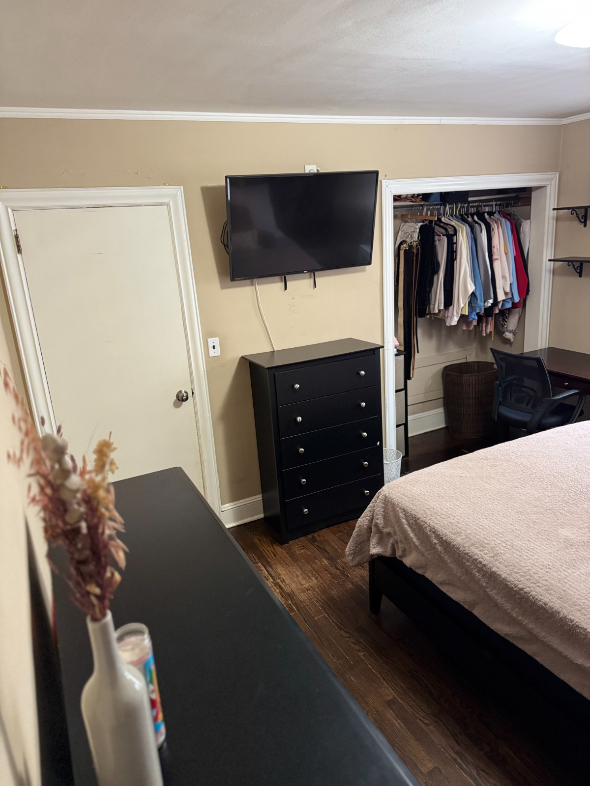 Beautiful private room - bedroom in Yonkers only 30 minutes from NYC - walk to bus and drive 10 mins - Photo 2